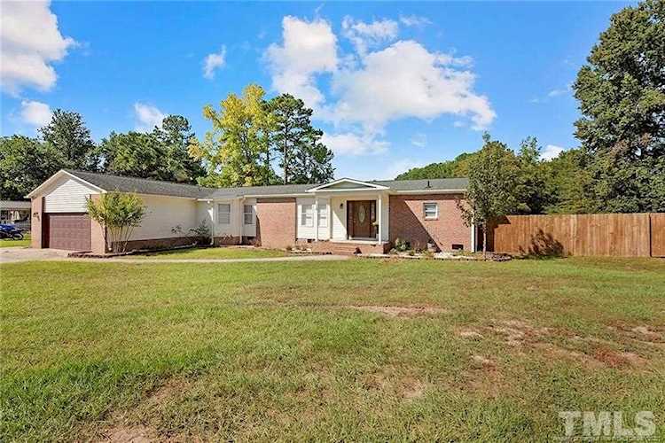 18 Five Ponds Drive Sanford, NC 27332