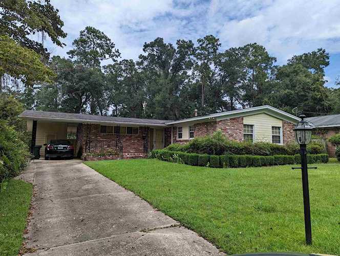 1110 Hastie Rd Tallahassee, FL 32305 in Lee Manor Photo 1