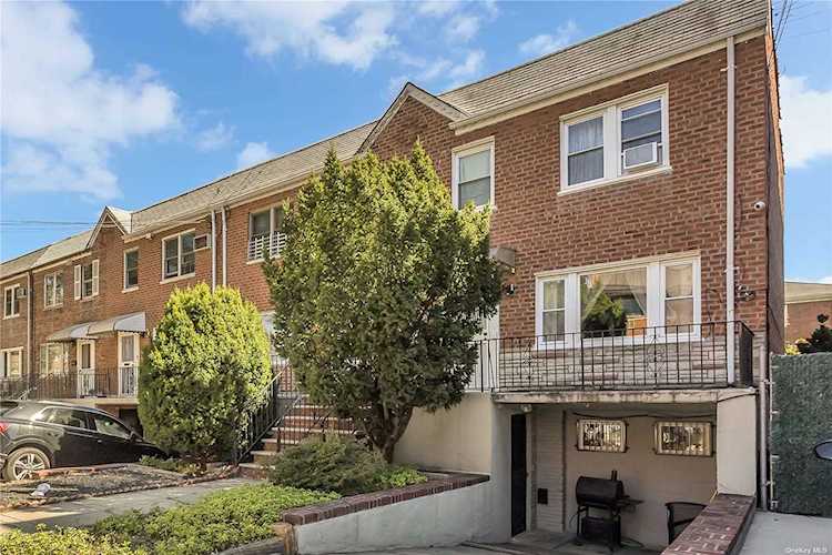 61-37 170th Street Fresh Meadows, NY 11365