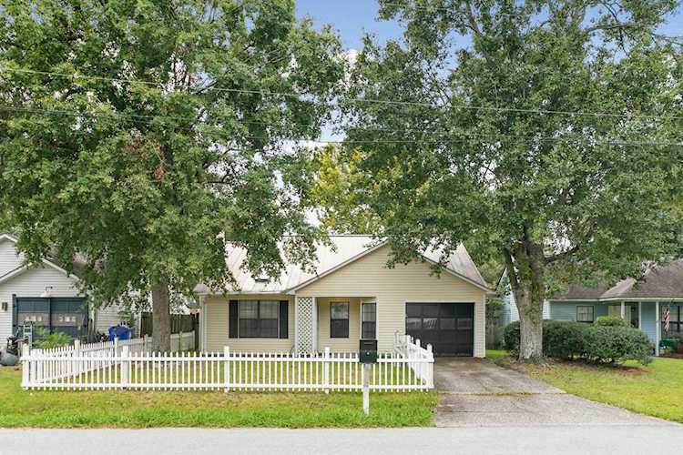 1751 River Front Dr Charleston, SC 29407 | MLS 22025393 Photo 1