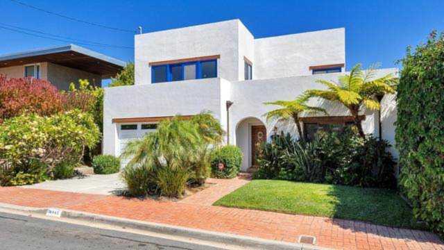 4945 Emelene St San Diego, CA 92109