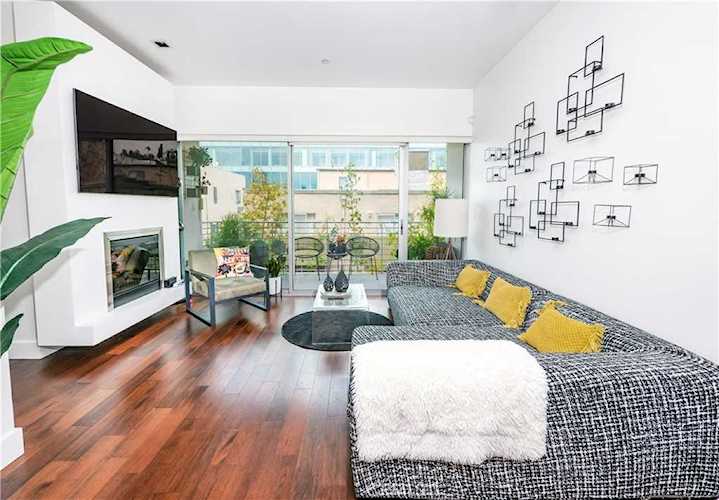 6735 Yucca St #401 Hollywood, CA 90028