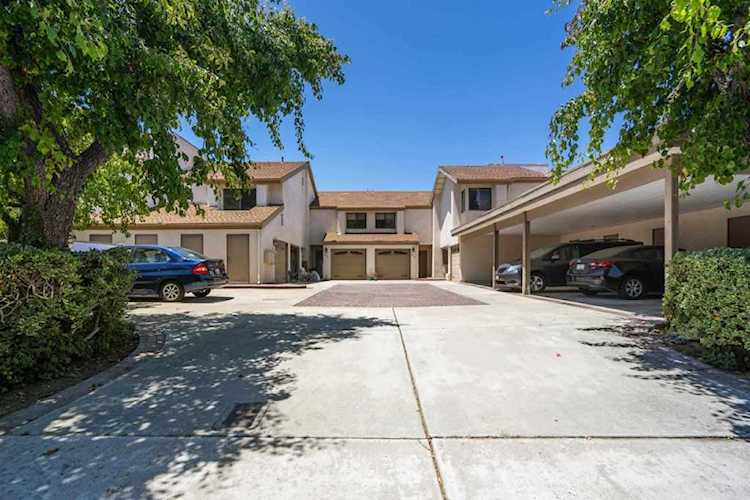 2922 La Costa Ave Carlsbad, CA 92009