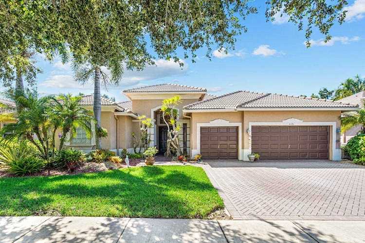 4126 Cedar Creek Ranch Circle Lake Worth, FL 33467