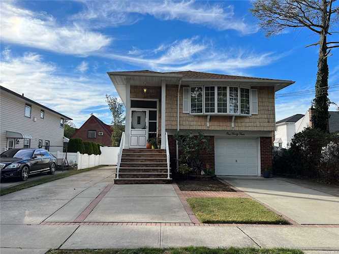 144 Clearstream Avenue Valley Stream, NY 11580