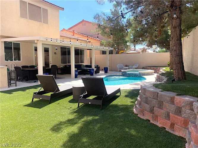 7893 Sagebrush Bend St Las Vegas, NV 89113