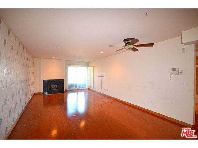 1036 S Serrano #101 Los Angeles, CA 90006