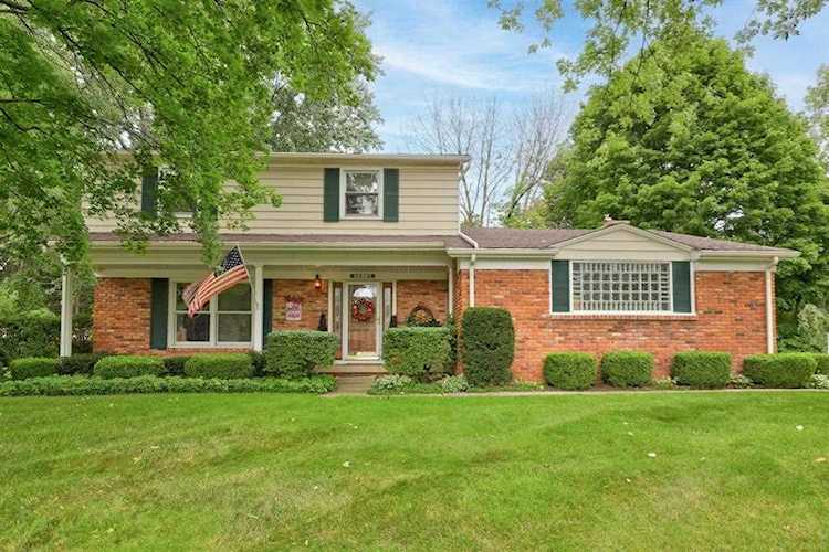 2516 Redwood Dr Flint Twp, MI 48433