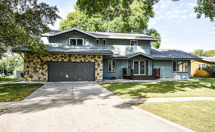 1208 Oak St N Fargo, ND 58102