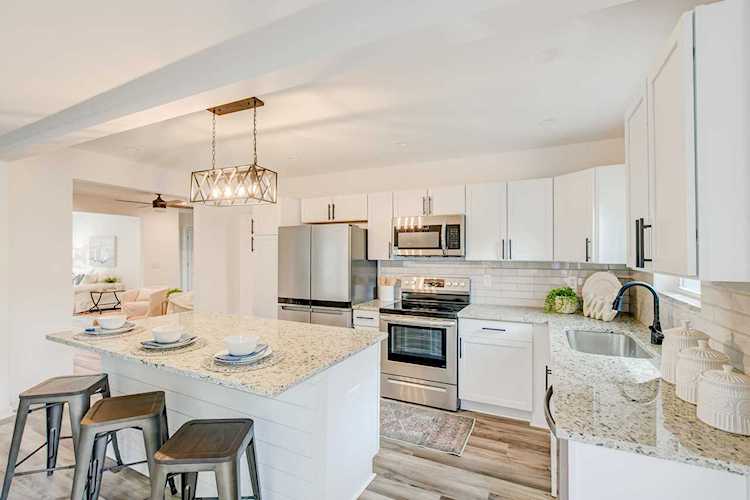 2737 Constitution Ave North Charleston, SC 29405