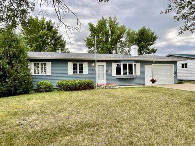 819 NW 24th Ave Minot, ND 58703 | MLS 221818 Photo 1