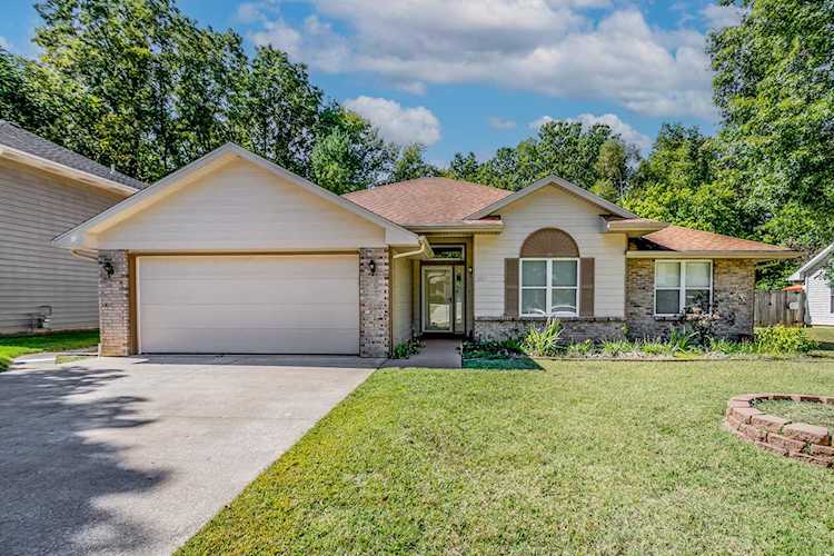 2017 Martinshire DR Columbia, MO 65203 | MLS 409875 Photo 1