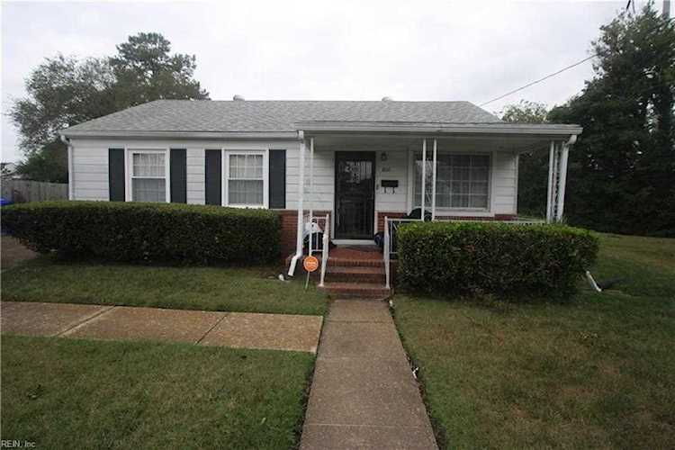 800 Craten Rd Norfolk, VA 23513 home for sale, MLS#10459090 - Crescas Real Estate Photo 1