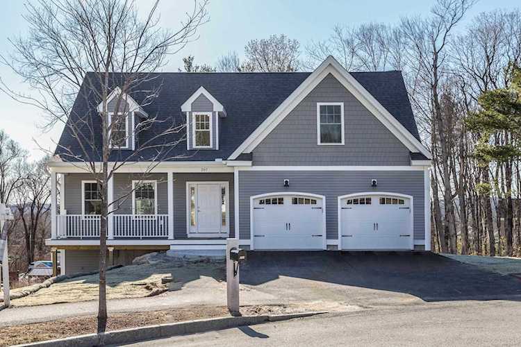 297 Scenic Dr #2L Manchester, NH 03104