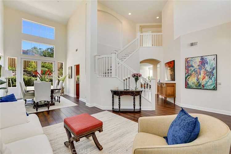 102 La Salle San Clemente, CA 92672