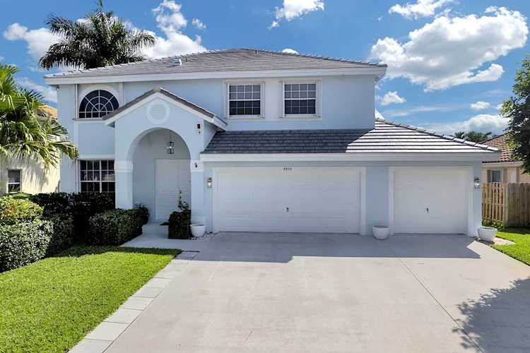 8886 Indian River Run Boynton Beach, FL 33472
