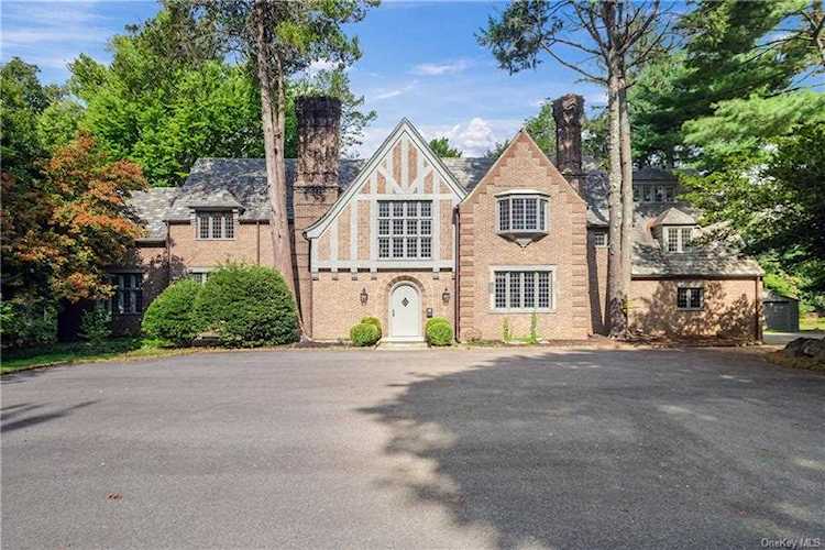 16 Kempner Lane Purchase, NY 10577