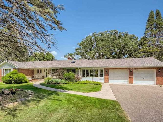 4703 Scout Ridge Way Cannon Falls, MN 55009