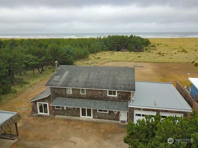 1304 210th Place Ocean Park, WA 98640