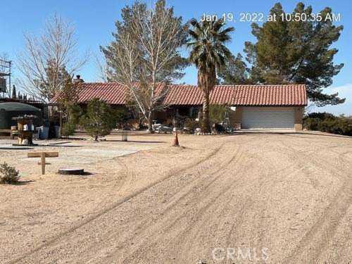 16240 Clover Rd Adelanto, CA 92301