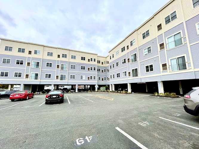 75 Walnut St #204 Peabody, MA 01960 | MLS 73043885 Photo 1