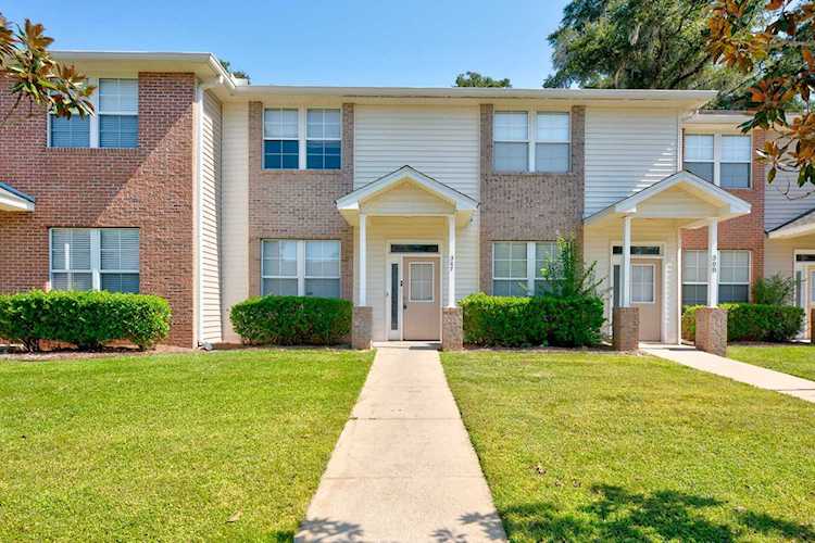 3400 Old Bainbridge Rd Tallahassee, FL 32303 in Camellia Gardens