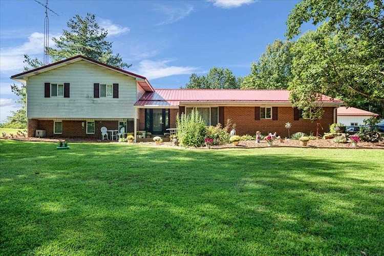 8313 S State Road Monroe City, IN 47557