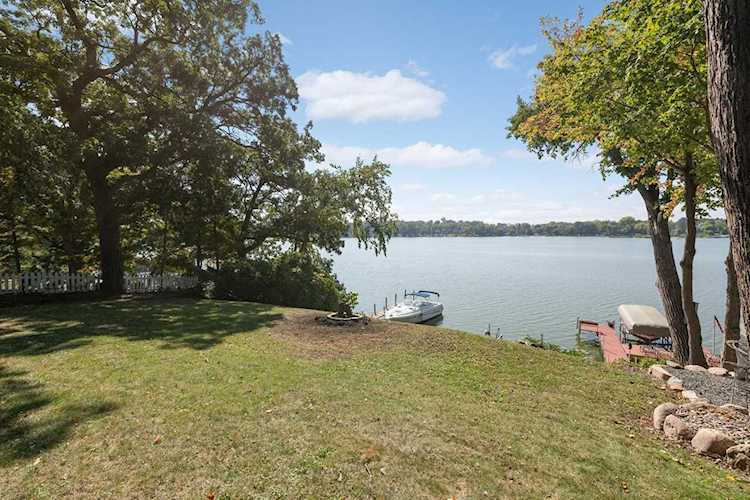 1733 Gull Lane Mound, MN 55364