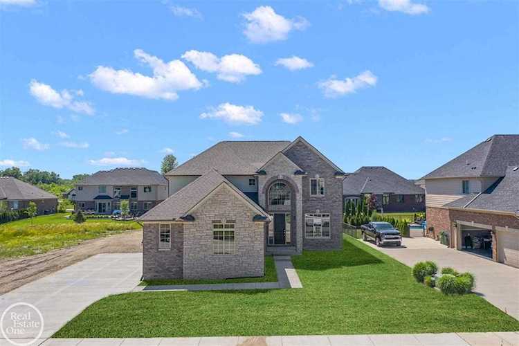 54615 Deadwood, Shelby Twp, MI 48316 in Black Hills Estates|Macomb MLS# 50092098 Photo 1