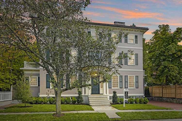 4 Willard Street Cambridge, MA 02138