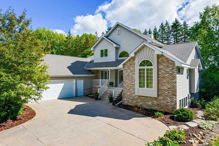 MLS 6255510 | Ramsey County home for sale | Roseville Photo 1