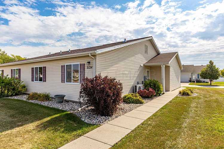 2124 57 Ave S Fargo, ND 58104 | MLS 22-4922 Photo 1