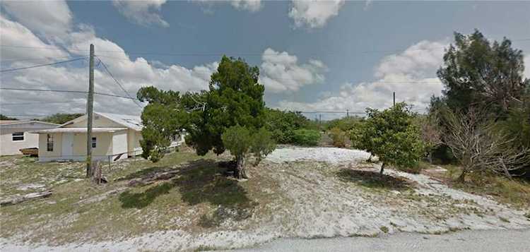 2434 42nd St Vero Beach, FL 32967