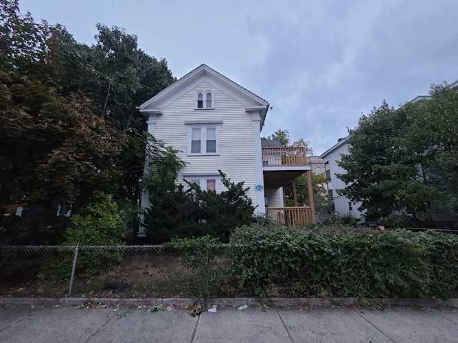 15 Hanover St in Lynn, MA - Century 21 New England Photo 1