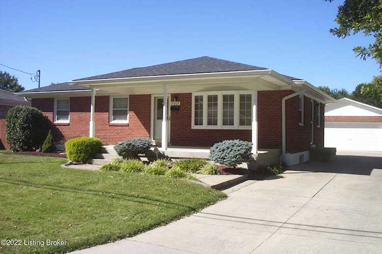 8008 Columbine Dr Louisville, KY 40258