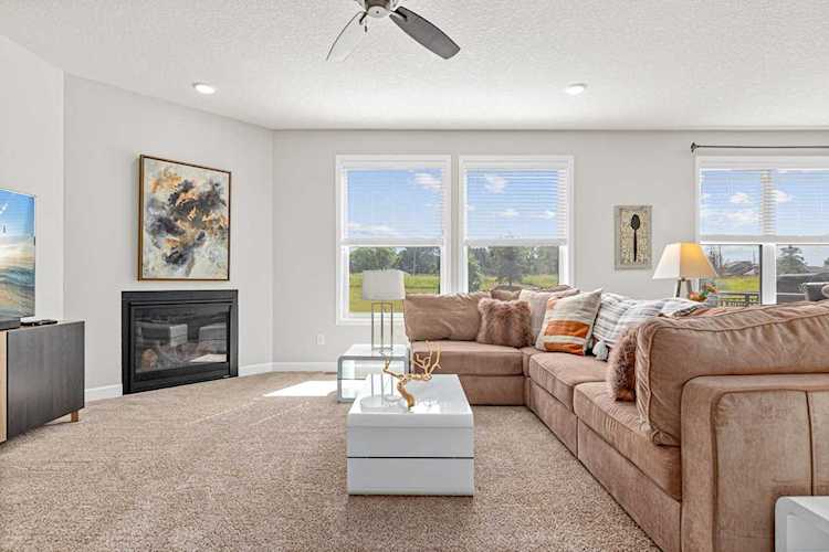 6453 102nd Avenue N Brooklyn Park, MN 55445