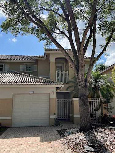 2228 NW 171st Ter #0 Pembroke Pines, FL 33028