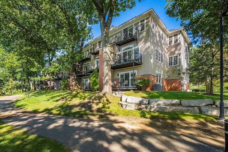 143 Riverwalk Way Manchester, NH 03101