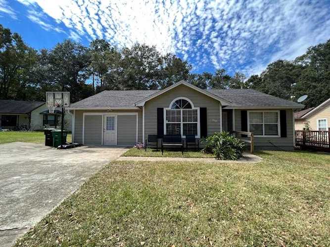 3182 Wood Hill Dr Tallahassee, FL 32303 in Plantation Woods Photo 1