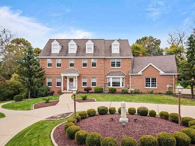 2609 Carriage House Drive Allison Park, PA 15101