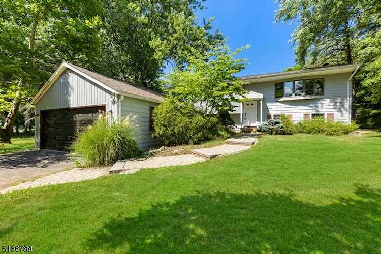 1365 Well Rd Bridgewater Twp., NJ 08807 | MLS 3796623 Photo 1