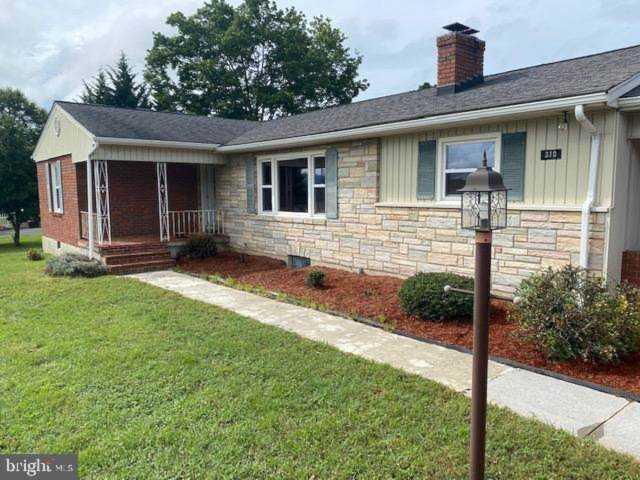 310 Daladier Drive Vinton, VA 24179 | MLS VARK2000024 Photo 1