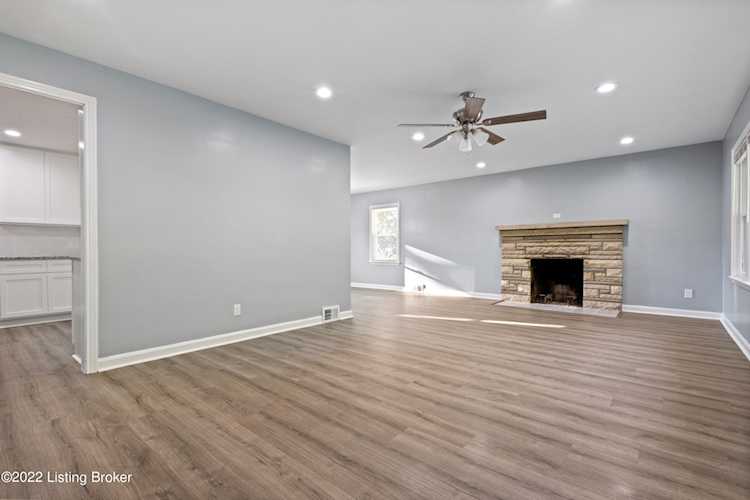 5363 Park Rd Louisville, KY 40214