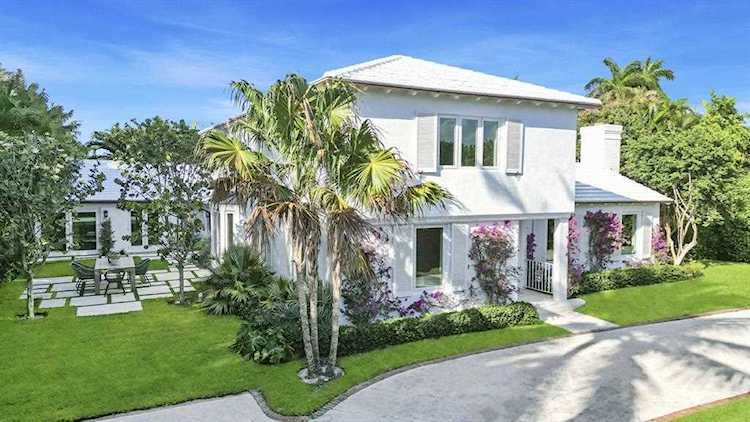 255 El Pueblo Way Palm Beach, FL 33480