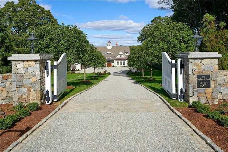 175 Saybrook Road Essex, CT 06426