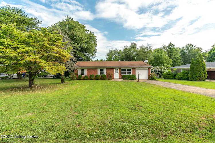 5805 Renada Dr Crestwood, KY 40014