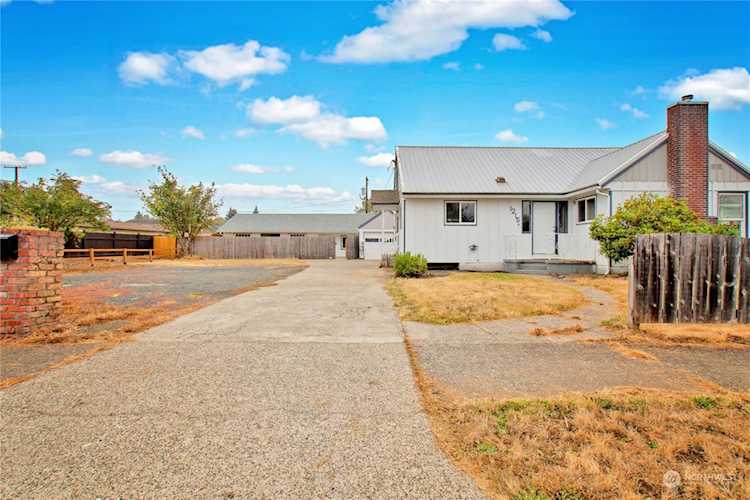 1215 H St #A & B Centralia, WA 98531 MLS# 2004680 | PNWR.com Photo 1