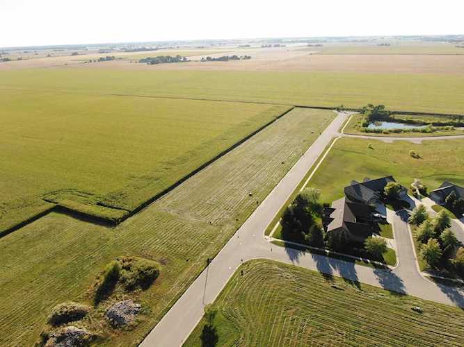 L60 Fairview Dr Walworth, WI 53184