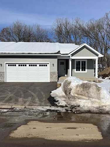 2089 Kari Lane North Saint Paul, MN 55109
