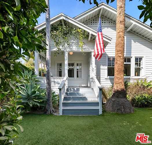 325 Brooks Ave Venice, CA 90291